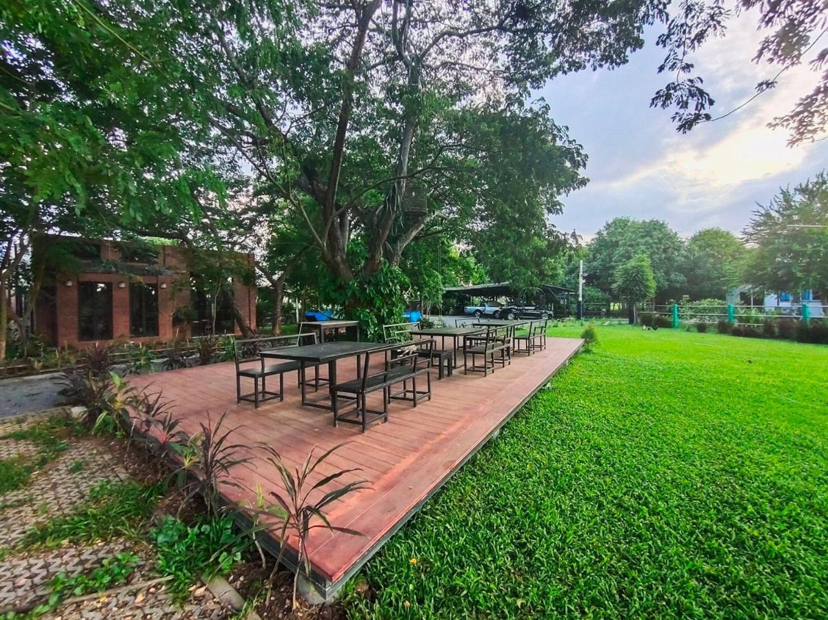 Baan Tonjaeng Resort Chai Nat Екстериор снимка