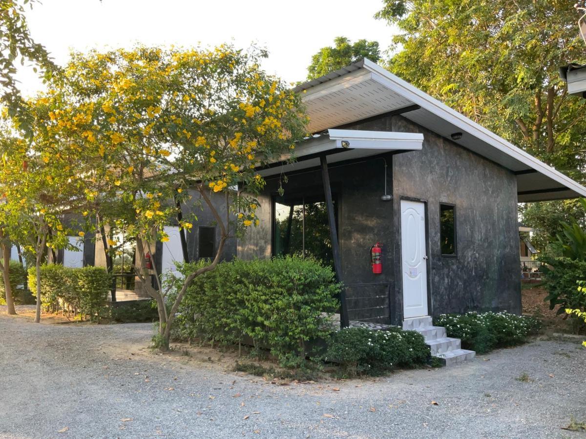 Baan Tonjaeng Resort Chai Nat Екстериор снимка